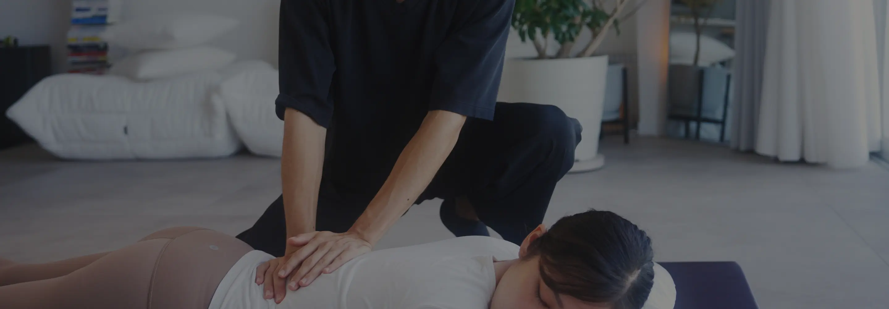 JAPANESE MASSAGE ACADEMY | マッサージの施術風景