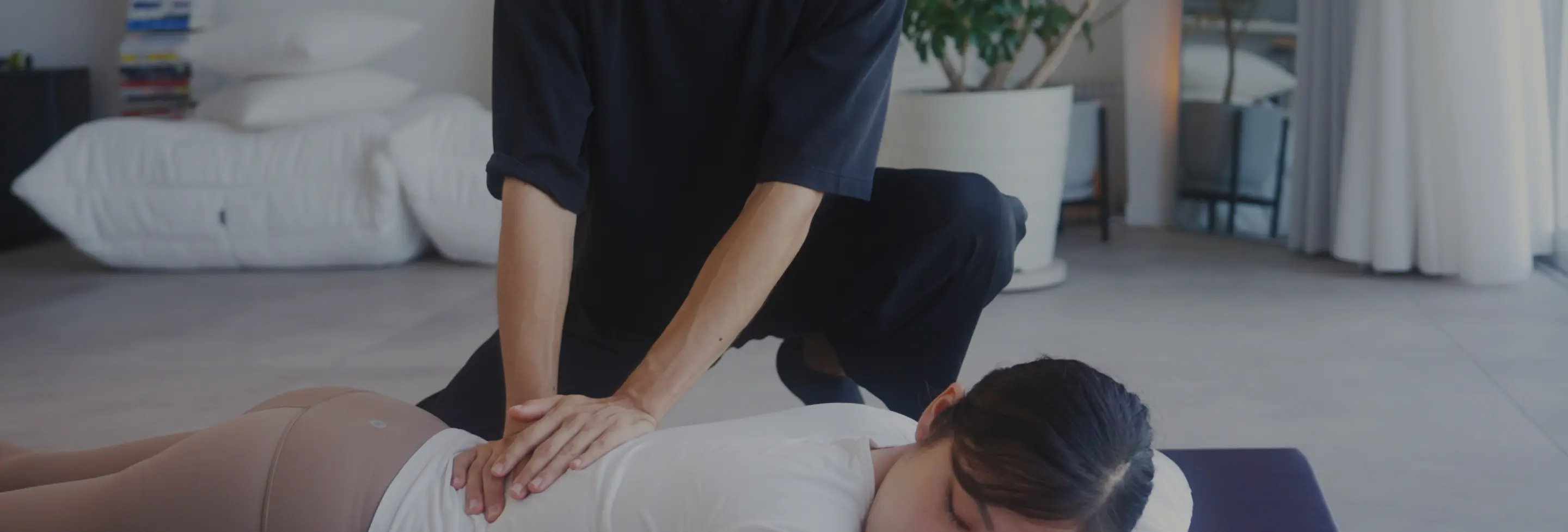 JAPANESE MASSAGE ACADEMY | マッサージの施術風景
